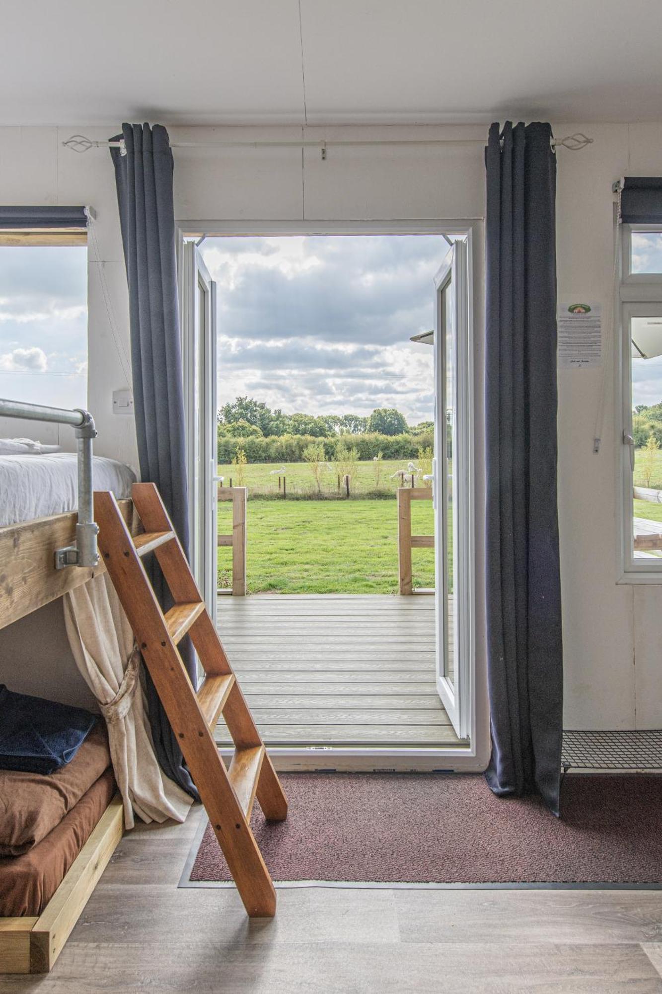 Dartmoor Reach Alpaca Farm Heated Cabins 5 Mins Drive To Dartmoor Bovey Tracey Δωμάτιο φωτογραφία